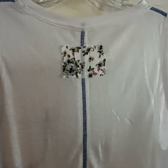 POL-women’s NWOT White Tank Top with Blue Pocket Detail Size S - Picture 7 of 9